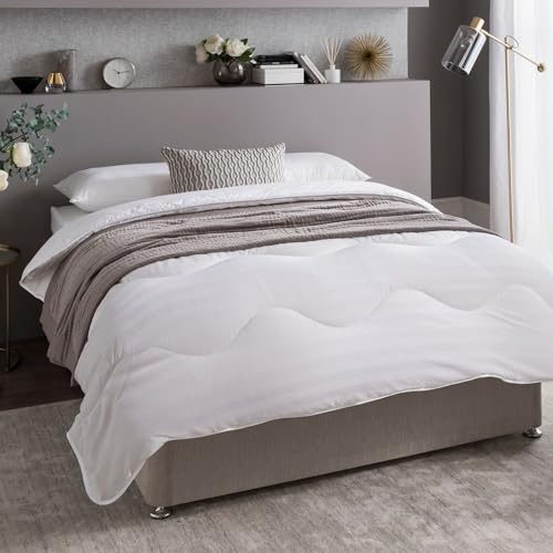 The Fine Bedding Company Boutique-Seiden-Bettdecke, Luxus, maschinenwaschbar, 10,5 Tog, Doppelbett, weich & hautfreundlich